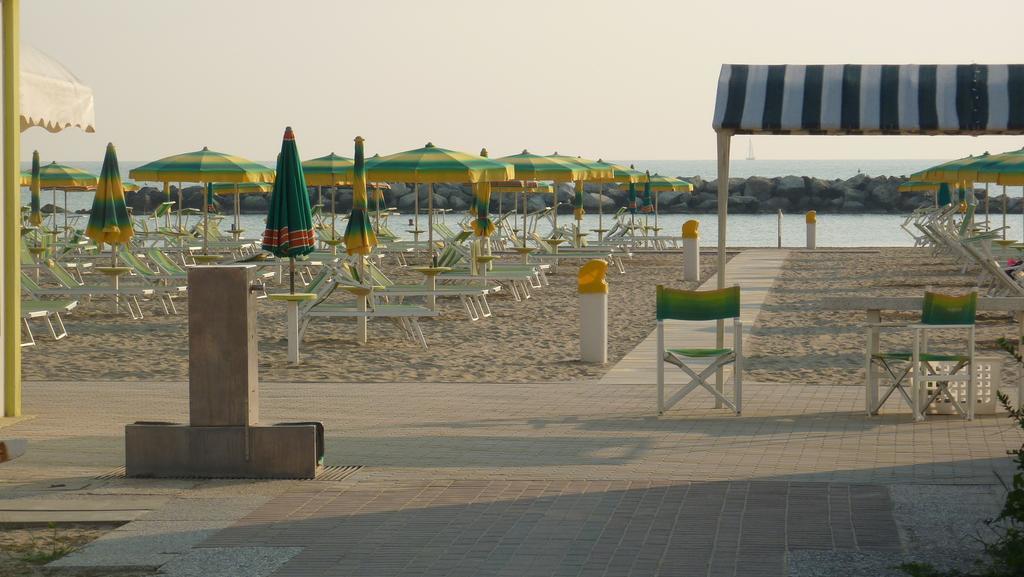 Hotel Samoa Rimini Exteriör bild