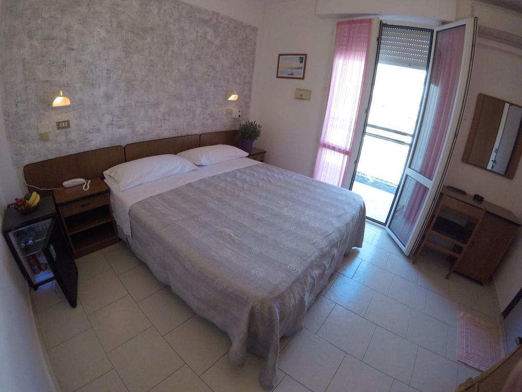 Hotel Samoa Rimini Exteriör bild